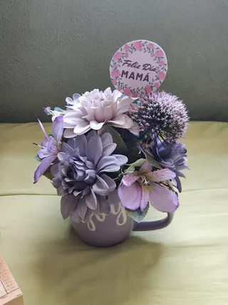 Taza con Bouquet de Flores Lavanda