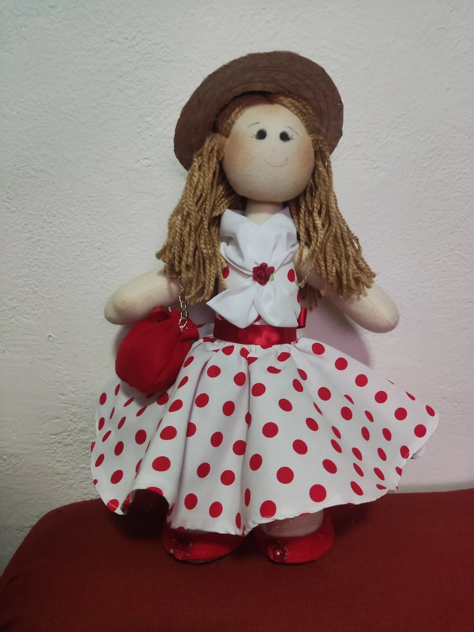 Muñeca de Lunares Rojos — foto 1