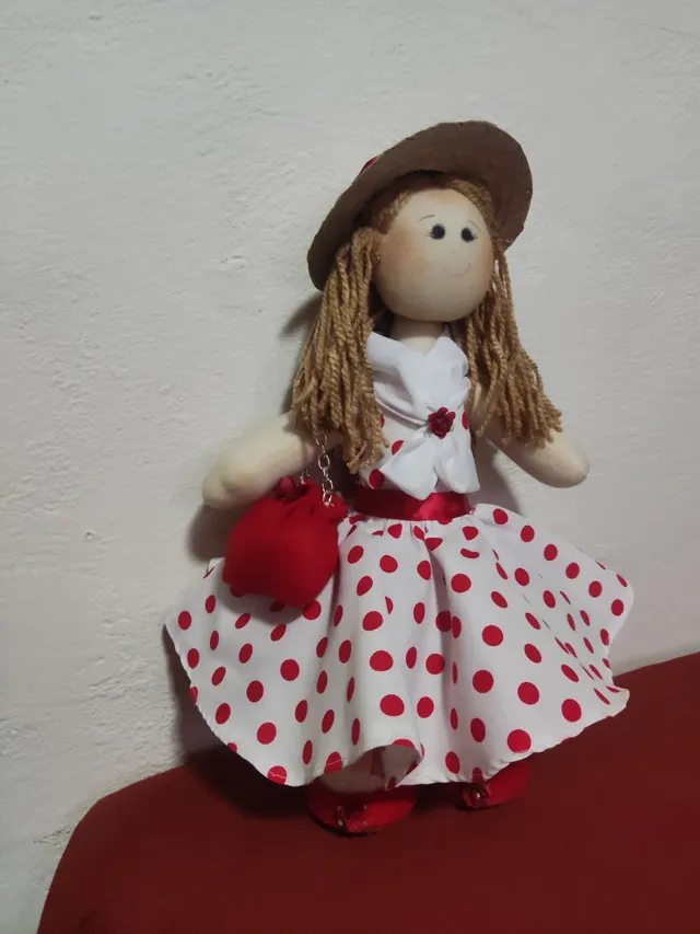 Muñeca de Lunares Rojos — foto 2