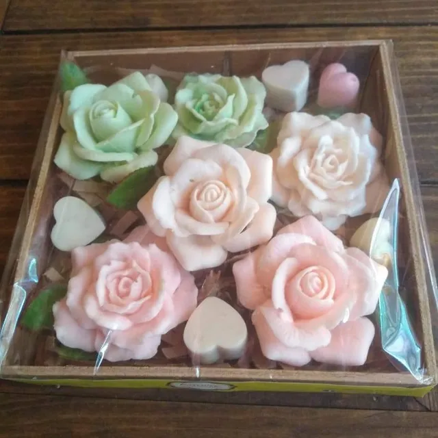 Caja de Rosas y Corazones — foto 1