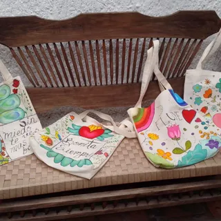 Tote Bag Pintada Corazón Floral