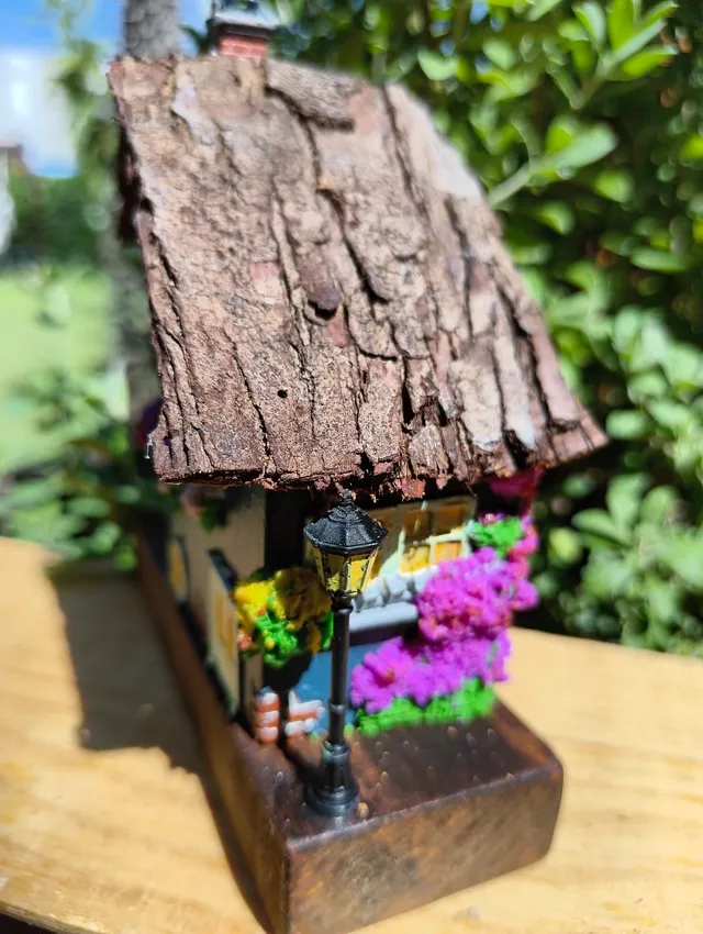 Casita de Madera con Farol — foto 3